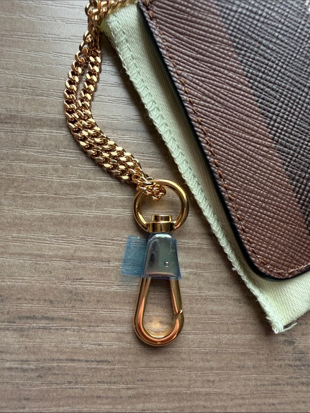 NWT Burberry Kelbrook Birch Brown E-canvas zip cardholder w/ chain